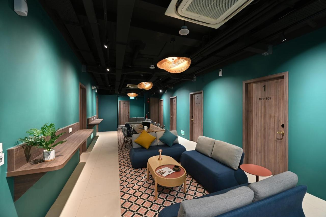 Dream Chaser Boutique Capsule Hotel Singapore Exterior photo