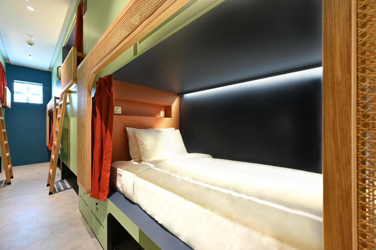 Dream Chaser Boutique Capsule Hotel Singapore Exterior photo